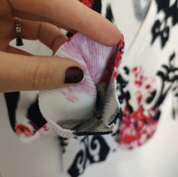 White House Black Market Black and White Cardigan with Pink Floral Design - Picture 4 of 12